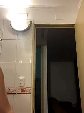 WhiteWomen online show from November 7, 2025, 11:16 pm