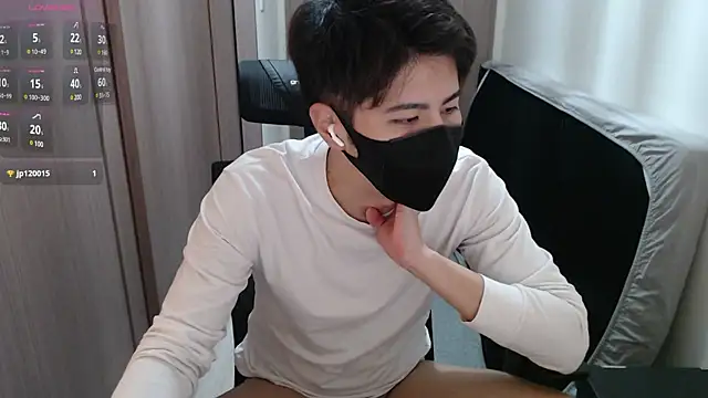 Snapshot of ryota_kkk chatting on December 9, 2024, 2:28 pm ryota kkk online show from December 9, 2024, 2:28 pm