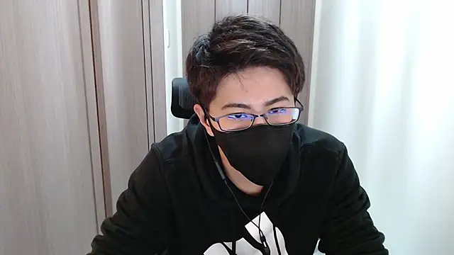 Snapshot of ryota_kkk chatting on December 13, 2024, 3:11 pm ryota kkk online show from December 13, 2024, 3:11 pm