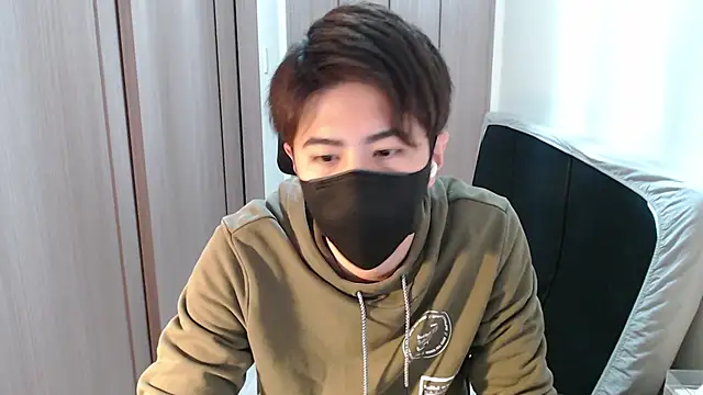 Snapshot of ryota_kkk chatting on February 20, 2025, 11:53 am ryota kkk online show from February 20, 2025, 11:53 am