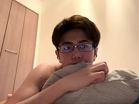 Snapshot of ryota_kkk chatting on October 16, 2025, 3:57 pm ryota kkk online show from October 16, 2025, 3:57 pm