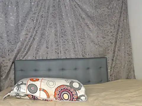 Snapshot of Soe_Lara chatting on February 28, 2026, 1:45 pm Soe Lara online show from February 28, 2026, 1:45 pm