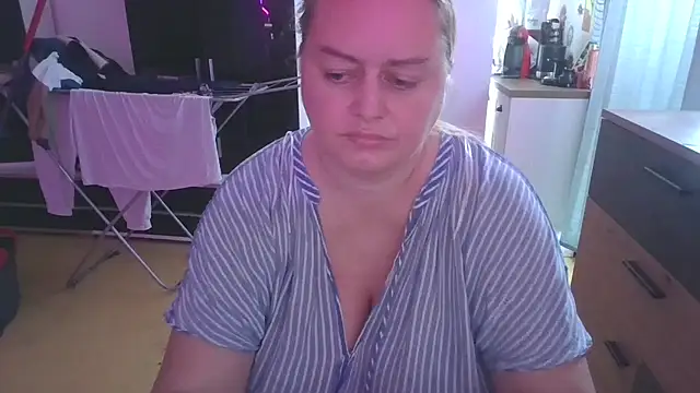 Meliss Official9 online show from March 10, 2025, 6:16 am