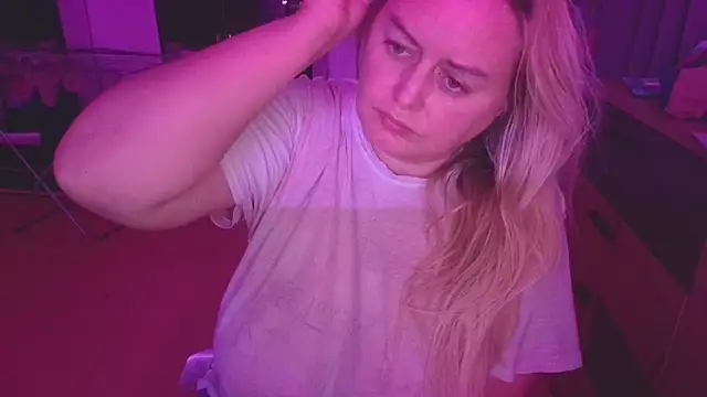 Meliss Official9 online show from March 12, 2025, 8:10 pm