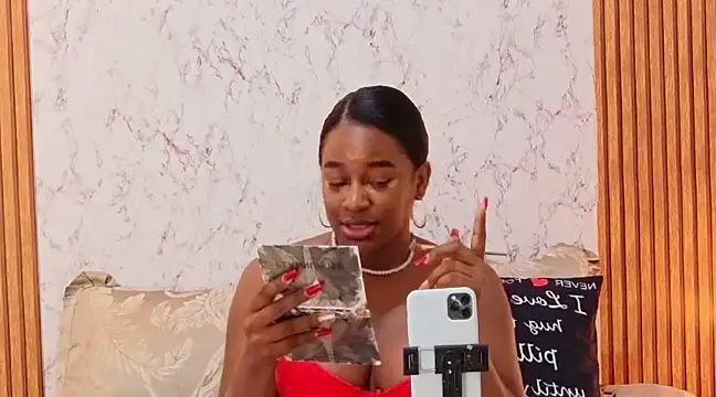 Snapshot of AkiraHomers chatting on March 10, 2025, 12:26 pm AkiraHomers online show from March 10, 2025, 12:26 pm