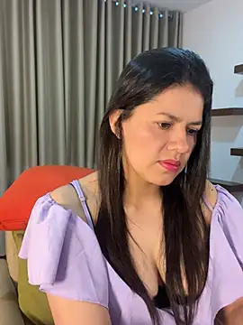 Snapshot of Alice_Biel chatting on December 26, 2024, 9:47 pm Alice Biel online show from December 26, 2024, 9:47 pm