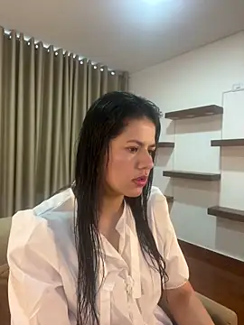 Snapshot of Alice_Biel chatting on January 11, 2025, 1:53 pm Alice Biel online show from January 11, 2025, 1:53 pm