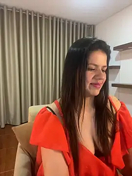 Snapshot of Alice_Biel chatting on January 21, 2025, 1:39 am Alice Biel online show from January 21, 2025, 1:39 am