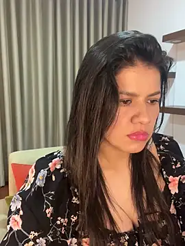 Snapshot of Alice_Biel chatting on January 28, 2025, 9:50 pm Alice Biel online show from January 28, 2025, 9:50 pm