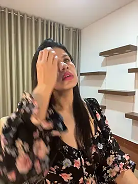 Snapshot of Alice_Biel chatting on February 8, 2025, 1:22 am Alice Biel online show from February 8, 2025, 1:22 am