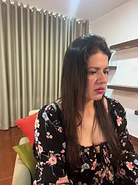 Snapshot of Alice_Biel chatting on February 28, 2025, 10:28 pm Alice Biel online show from February 28, 2025, 10:28 pm