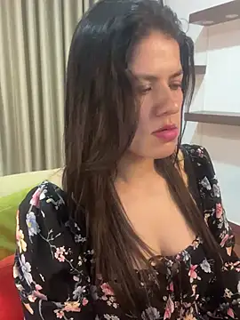 Snapshot of Alice_Biel chatting on March 6, 2025, 12:43 am Alice Biel online show from March 6, 2025, 12:43 am