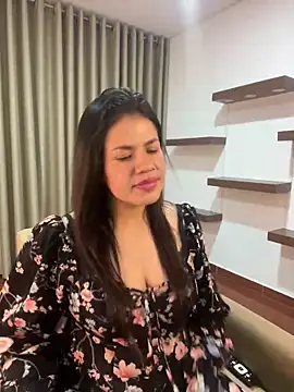 Snapshot of Alice_Biel chatting on March 10, 2025, 1:01 am Alice Biel online show from March 10, 2025, 1:01 am