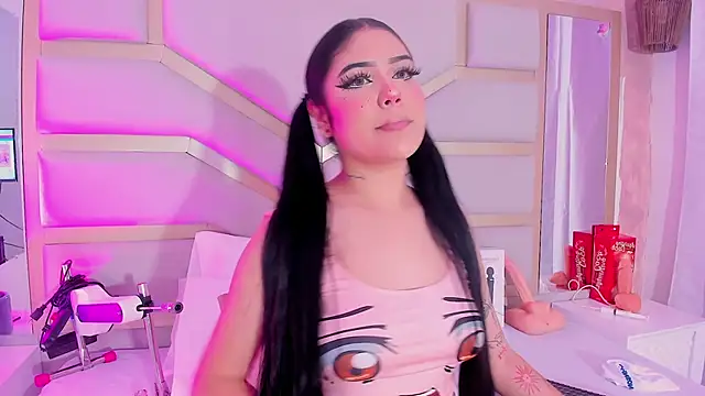 Snapshot of dollsweety chatting on November 10, 2025, 10:31 pm dollsweety online show from November 10, 2025, 10:31 pm