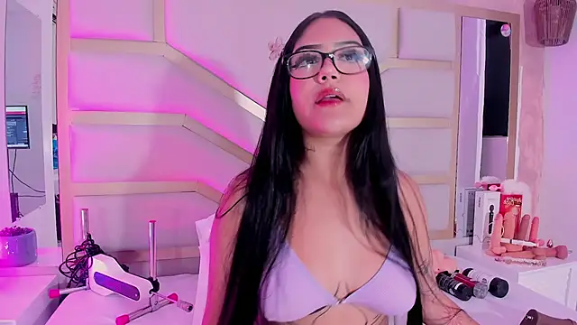 Snapshot of dollsweety chatting on November 19, 2025, 1:27 am dollsweety online show from November 19, 2025, 1:27 am