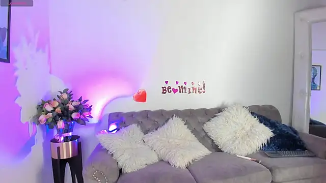 Sofi Vasquez online show from February 12, 2025, 9:54 pm