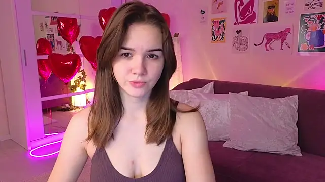 Snapshot of LindaRobertz chatting on February 12, 2025, 6:08 am LindaRobertz online show from February 12, 2025, 6:08 am