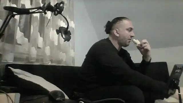 NewyorkDimi online show from November 16, 2025, 3:56 am