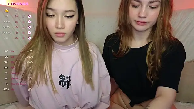 Snapshot of LuxuryGirl__ chatting on March 8, 2025, 11:27 am LuxuryGirl online show from March 8, 2025, 11:27 am