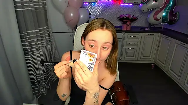 Snapshot of MelodyOfLovee chatting on January 20, 2025, 6:42 am MelodyOfLovee online show from January 20, 2025, 6:42 am