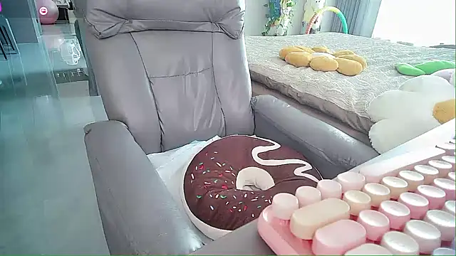 Snapshot of Xiaoyu-G chatting on October 19, 2025, 4:35 am Xiaoyu-G online show from October 19, 2025, 4:35 am