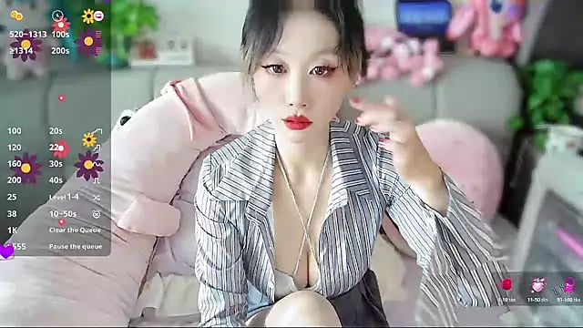 Snapshot of Xiaoyu-G chatting on November 28, 2025, 1:52 am Xiaoyu-G online show from November 28, 2025, 1:52 am