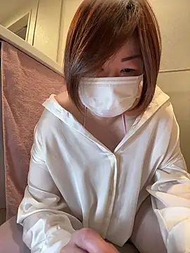 Snapshot of Yukimi- chatting on February 2, 2026, 8:29 pm Yukimi- online show from February 2, 2026, 8:29 pm