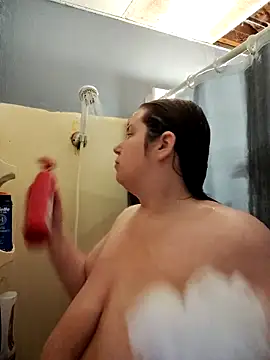 023Longandjuicy online show from October 31, 2025, 5:08 am