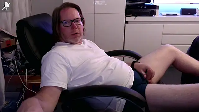 VSteph online show from September 23, 2025, 8:23 pm