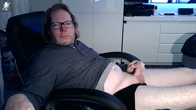 VSteph online show from October 7, 2025, 9:12 pm