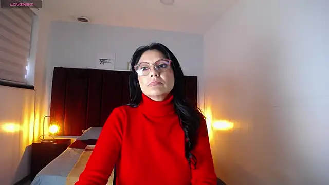 Snapshot of Zuzana21 chatting on December 31, 2024, 4:25 pm Zuzana21 online show from December 31, 2024, 4:25 pm
