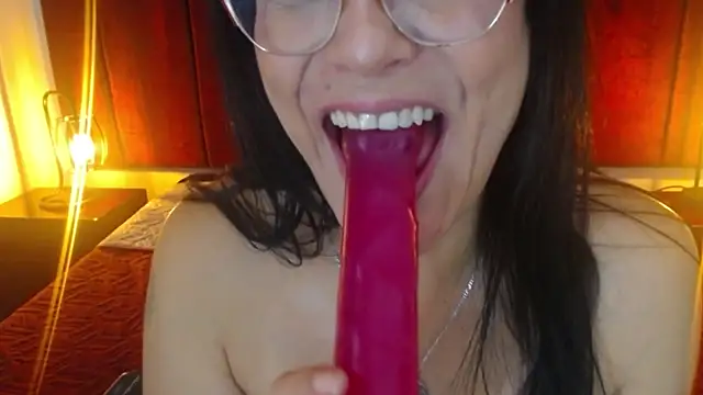 Snapshot of Zuzana21 chatting on January 28, 2025, 3:57 pm Zuzana21 online show from January 28, 2025, 3:57 pm