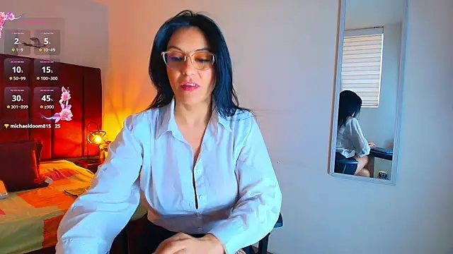 Snapshot of Zuzana21 chatting on September 22, 2025, 12:51 pm Zuzana21 online show from September 22, 2025, 12:51 pm