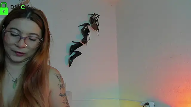 kathryn07 online show from January 13, 2026, 12:43 pm