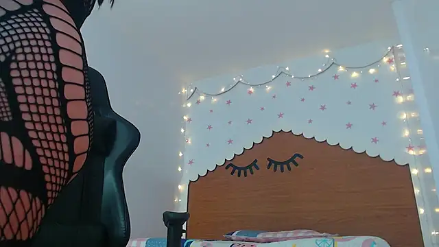 Snapshot of Chinatsu_t chatting on January 23, 2025, 4:09 am Chinatsu t online show from January 23, 2025, 4:09 am