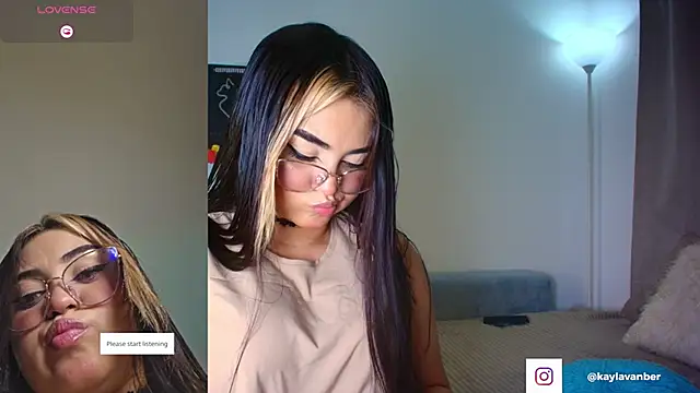 Snapshot of XXCOUPLESSEX chatting on March 24, 2026, 1:43 am XXCOUPLESSEX online show from March 24, 2026, 1:43 am