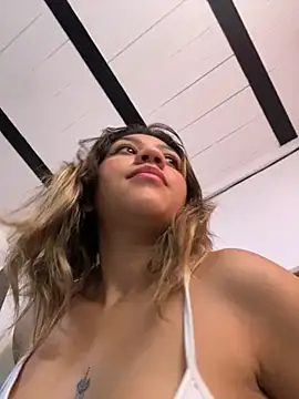 nina carther online show from October 16, 2025, 12:06 pm