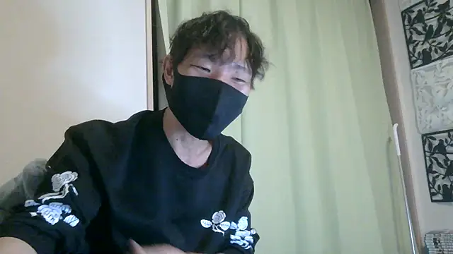 UKI06 online show from December 14, 2024, 2:42 pm