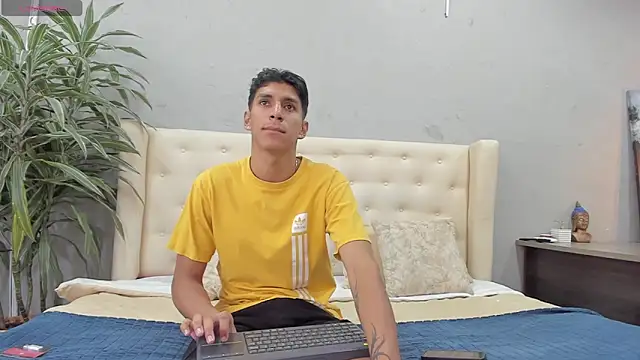 kieran derek online show from September 27, 2025, 3:33 am