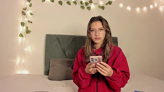 Gabby and Alice online show from March 16, 2025, 11:36 pm