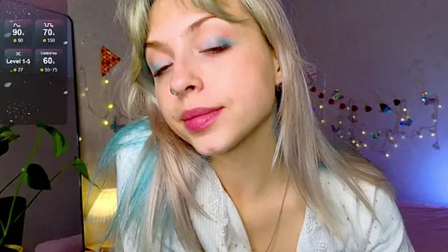 lavenderluxe online show from September 19, 2025, 5:57 pm