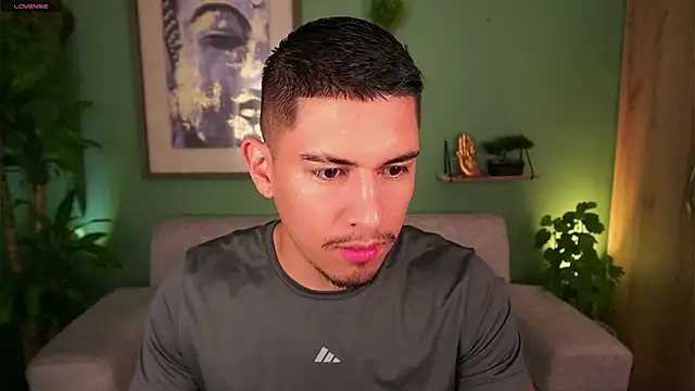 Aaronfox x online show from March 18, 2025, 9:31 am