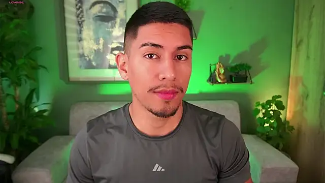 Aaronfox x online show from March 18, 2025, 12:36 pm