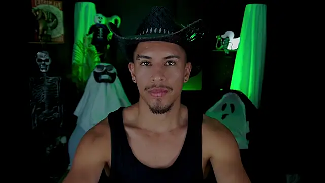 Aaronfox x online show from November 1, 2025, 12:23 am