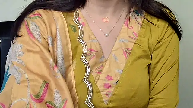 MIss-Naina online show from November 27, 2025, 3:30 am