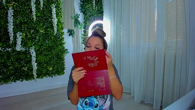 VivienCarter online show from October 11, 2025, 9:52 am