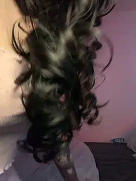 madelinexx online show from February 1, 2026, 12:26 pm