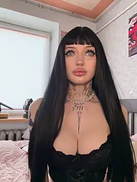 madelinexx online show from June 3, 2026, 11:46 am