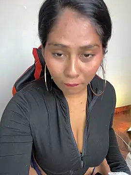 Snapshot of hurren_pasha chatting on May 25, 2026, 12:33 pm hurren pasha online show from May 25, 2026, 12:33 pm