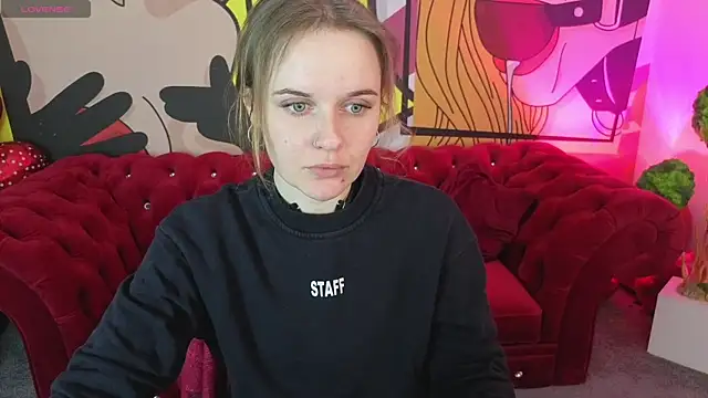 MaribelRiverr  online show from April 20, 2026, 5:32 am